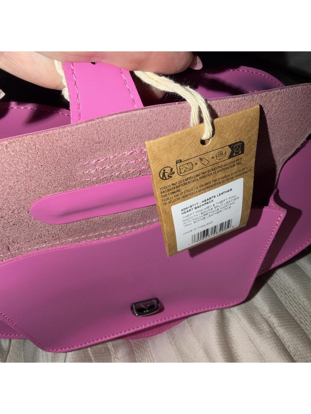Rare Dr. Martens Heart Shaped Bag Backpack Crossbody Thrift Pink Kiev Leather - Picture 3 of 9